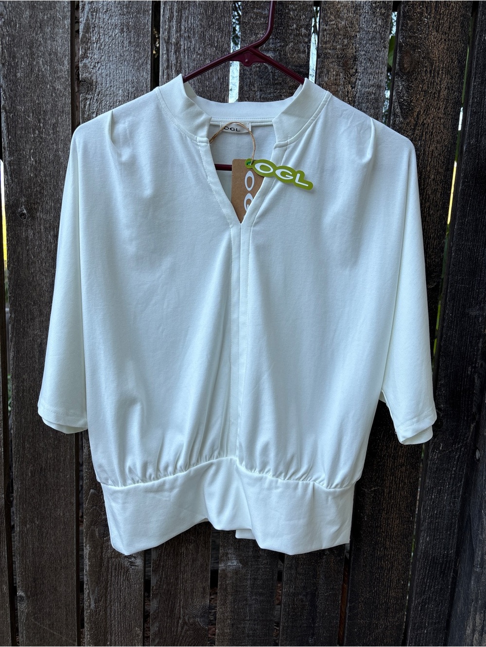 OGL Stand Collar V-Neck Short Sleeve Top NWT In White Sz L/XL